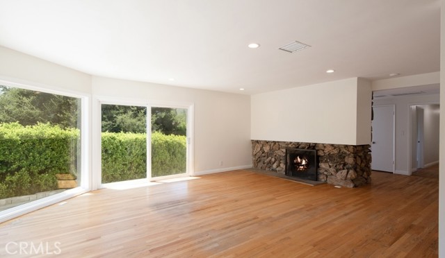 Detail Gallery Image 7 of 28 For 4610 Cerrillos Dr, Woodland Hills,  CA 91364 - 4 Beds | 2 Baths