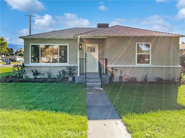 Detail Gallery Image 1 of 32 For 3595 N Mountain View Ave, San Bernardino,  CA 92405 - 2 Beds | 1 Baths