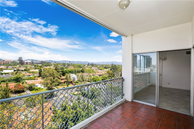 Detail Gallery Image 10 of 49 For 10787 Wilshire Bld #804,  –,  CA 90024 - 3 Beds | 2 Baths