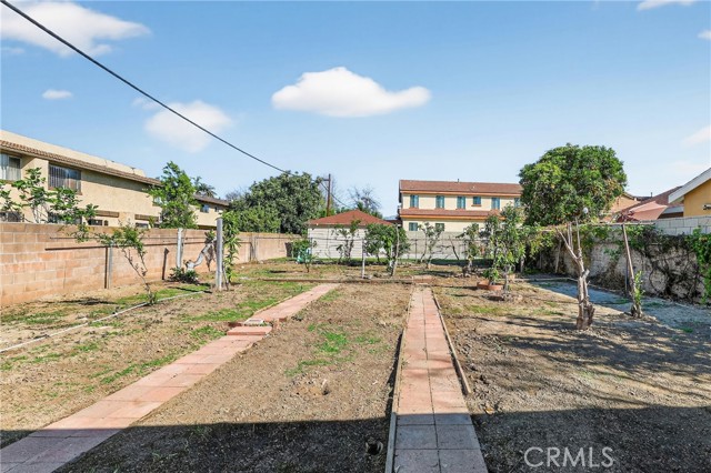 Image 27 of 31 For 417 Emerson Avenue