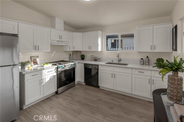 1048 Dexter Street, Los Angeles CA: https://media.crmls.org/medias/862a9639-7596-4e11-8189-99bfbf69e30d.jpg