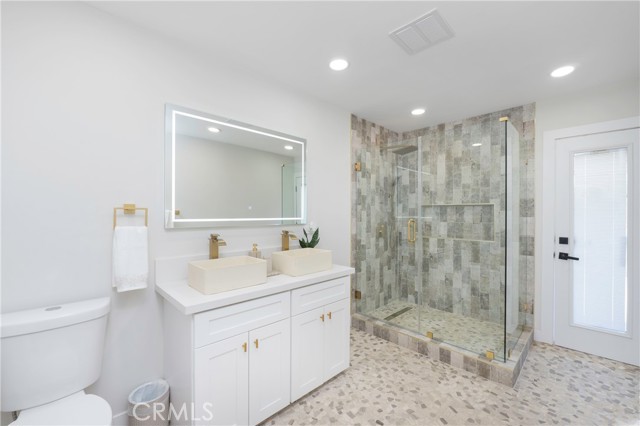 Detail Gallery Image 5 of 15 For 17221 Ranchero Rd, Riverside,  CA 92504 - 5 Beds | 2 Baths