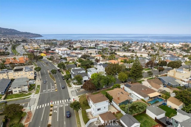 347 Avenue F, Redondo Beach, California 90277, 3 Bedrooms Bedrooms, ,1 BathroomBathrooms,Residential,Sold,Avenue F,SB23062855