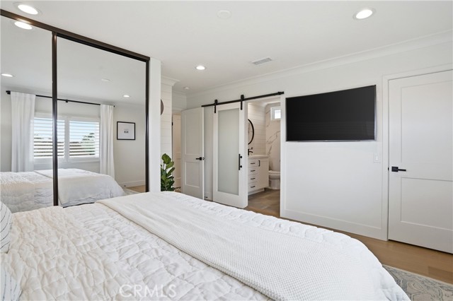 Image 28 of 43 For 20082 Gothic Circle