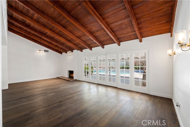 Detail Gallery Image 5 of 39 For 23172 Gainford St, Woodland Hills,  CA 91364 - 3 Beds | 2/1 Baths