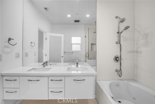 Detail Gallery Image 18 of 41 For 3439 Winslow, Los Angeles,  CA 90026 - 4 Beds | 3 Baths