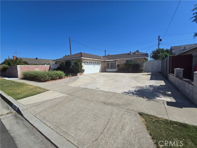 Front Image Thumbnail for CRPW26187057