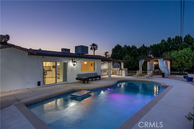 2290 N Victoria, Palm Springs CA: https://media.crmls.org/medias/862d2975-eb67-441e-a2ee-77051f6ae5d9.jpg