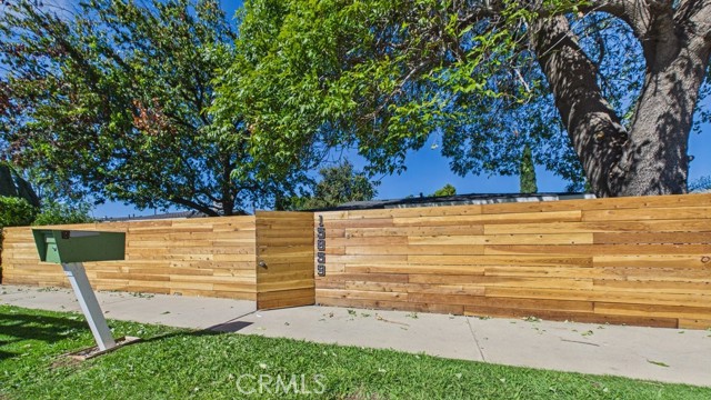 15859 Parthenia Street photo 5