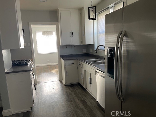 Detail Gallery Image 6 of 31 For 12619 Tiara St., Valley Village,  CA 91607 - 3 Beds | 1/1 Baths