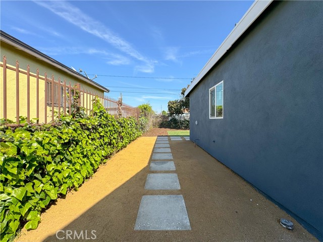 Detail Gallery Image 20 of 24 For 1122 S Gunlock Ave, Compton,  CA 90220 - 3 Beds | 2 Baths