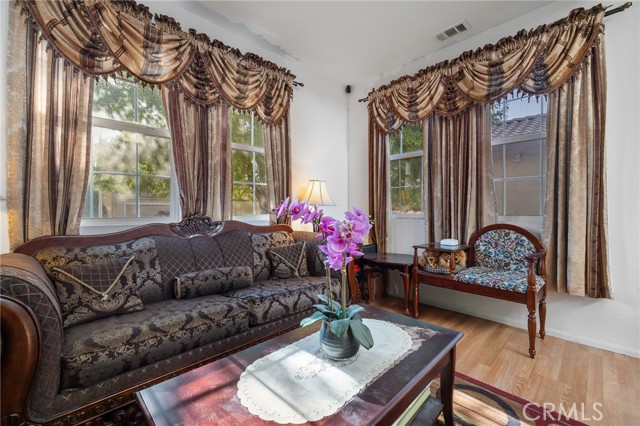 Detail Gallery Image 12 of 54 For 44014 42nd St, Lancaster,  CA 93536 - 5 Beds | 3 Baths