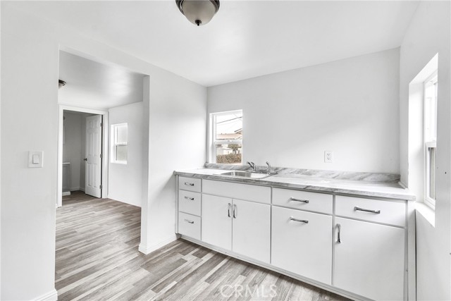 Detail Gallery Image 10 of 22 For 4339 E 1st, East Los Angeles,  CA 90022 - 3 Beds | 3 Baths