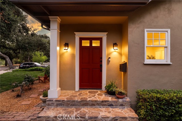 802 S Arroyo Boulevard, Pasadena CA: https://media.crmls.org/medias/862fe581-5499-41f1-8fac-ed5028ac8544.jpg