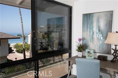 Detail Gallery Image 7 of 30 For 62 Blue Lagoon, Laguna Beach,  CA 92651 - 2 Beds | 2 Baths
