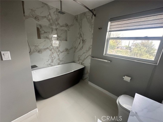 Detail Gallery Image 35 of 42 For 5128 Llano, Woodland Hills,  CA 91364 - 3 Beds | 3 Baths