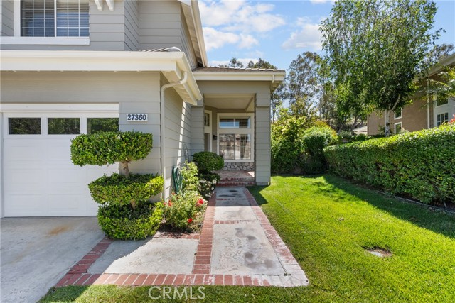 Detail Gallery Image 3 of 54 For 27360 Chesterfield Dr, Valencia,  CA 91354 - 4 Beds | 3 Baths
