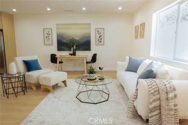 Detail Gallery Image 2 of 6 For 17061 Knapp, Northridge,  CA 91325 - 1 Beds | 1 Baths