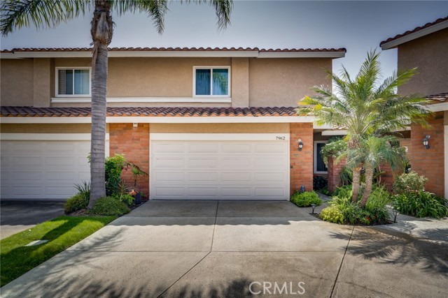 Detail Gallery Image 2 of 54 For 7962 Southwind, Huntington Beach,  CA 92648 - 3 Beds | 2/1 Baths
