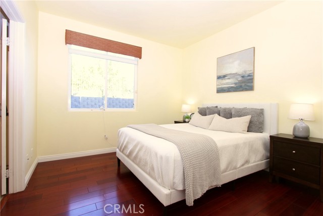 Detail Gallery Image 11 of 13 For 5928 Vista De La Luz, Woodland Hills,  CA 91367 - 5 Beds | 5 Baths