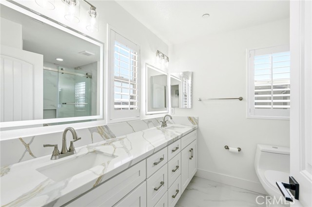 Detail Gallery Image 23 of 35 For 11537 Amalfi, Porter Ranch,  CA 91326 - 2 Beds | 3 Baths