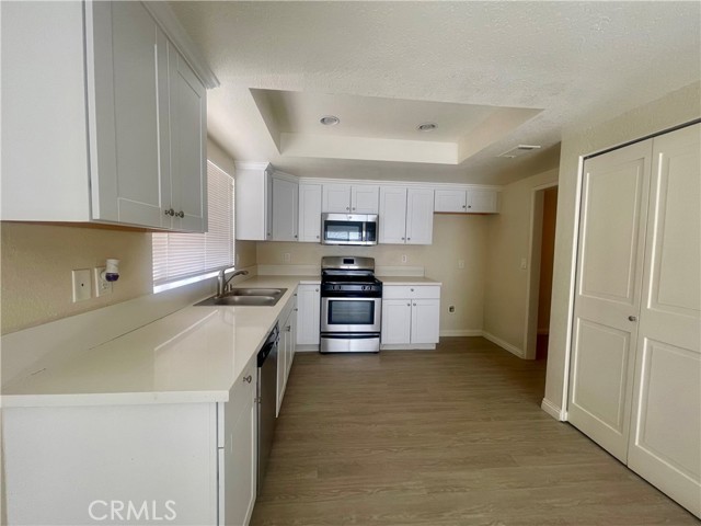 Detail Gallery Image 2 of 25 For 1305 Herzel Ave, Lancaster,  CA 93535 - 4 Beds | 2 Baths