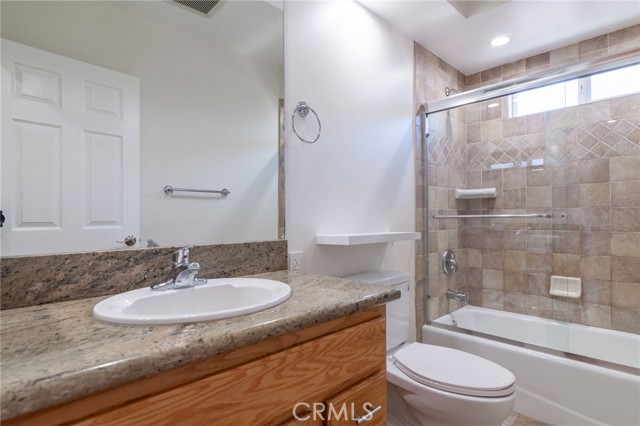 Image 31 of 34 For 10838 Burnet Avenue