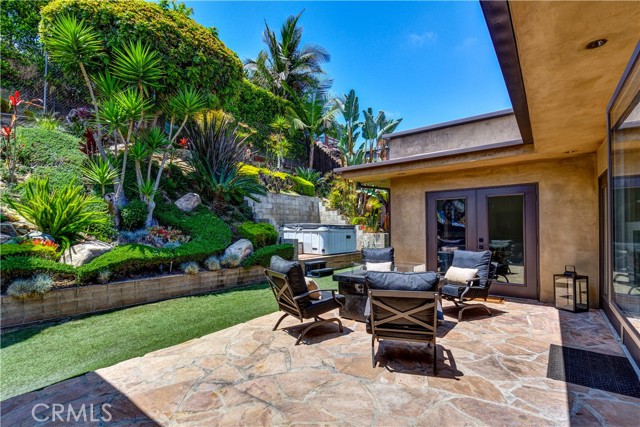 4557 Don Timoteo Drive, Los Angeles CA: https://media.crmls.org/medias/8637d94d-01ba-4a27-8b9c-da57346e3da5.jpg