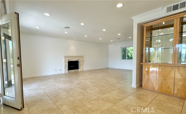 5433 Beeler Avenue, Woodland Hills CA: https://media.crmls.org/medias/8638658b-b1e2-4f00-8af3-352e0656a030.jpg