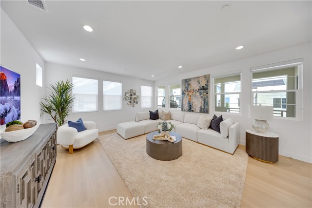 Detail Gallery Image 28 of 72 For 251 Tank, Irvine,  CA 92618 - 4 Beds | 3/1 Baths