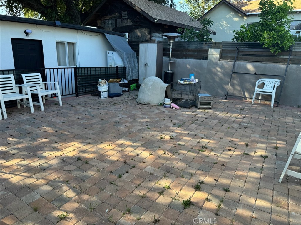 https://media.crmls.org/medias/863948a6-4b96-4f80-89a5-d7fc5ead6ed1.jpg?preset=X-Large