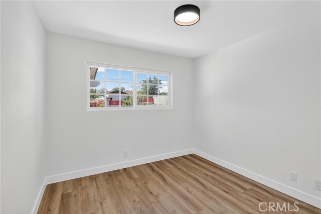 16280 Lorene Drive, Victorville CA: https://media.crmls.org/medias/8639b0a8-3590-4998-82ce-e7b74bc6ec5a.jpg