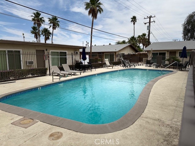 Detail Gallery Image 2 of 12 For 686 E Cottonwood Rd #5,  Palm Springs,  CA 92262 - 0 Beds | 1 Baths