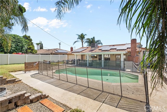 19692 Rowan Avenue, Rialto CA: https://media.crmls.org/medias/863ba835-f447-410d-affc-216c73b3281c.jpg