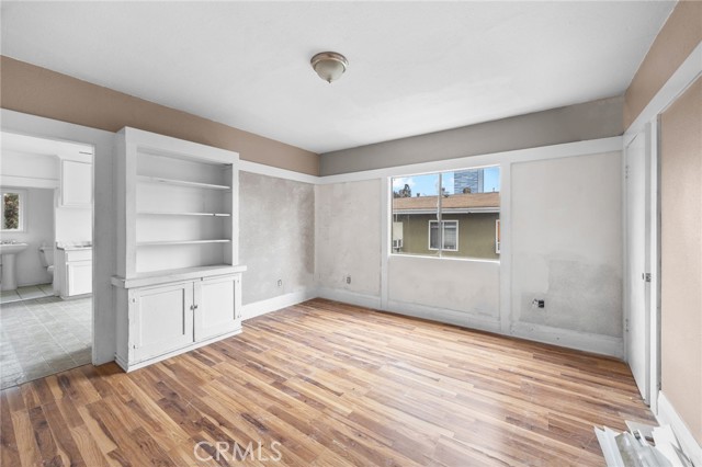 1631 W 11th Place, Los Angeles CA: https://media.crmls.org/medias/863bc28e-6b15-4412-a821-fabf75546266.jpg