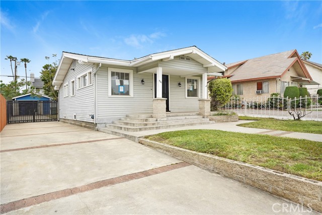401 S Hidalgo Avenue, Alhambra CA: https://media.crmls.org/medias/863bfefe-c4fa-430f-8eeb-b9179c65553e.jpg