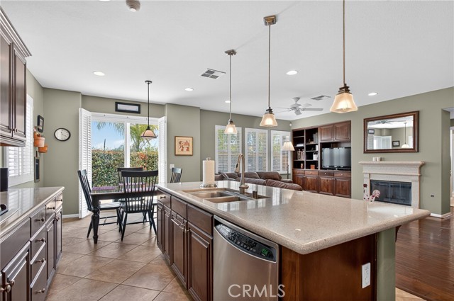 Detail Gallery Image 7 of 60 For 33888 Madrigal Ct, Temecula,  CA 92592 - 5 Beds | 3 Baths