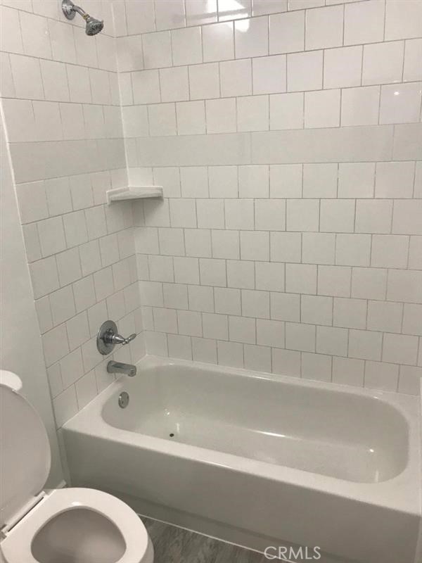 215 W 7th Street, Los Angeles CA: https://media.crmls.org/medias/863c353c-cc3e-49fa-b648-26e0199acfd6.jpg