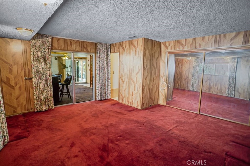https://media.crmls.org/medias/863c3750-1645-4edc-89cc-567c55ded983.jpg?preset=X-Large