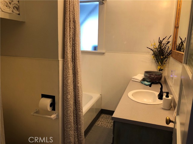 Detail Gallery Image 11 of 21 For 2315 J St, Eureka,  CA 95501 - 3 Beds | 2 Baths