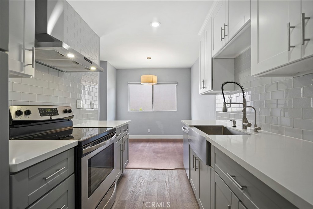 5414 Newcastle Avenue #66