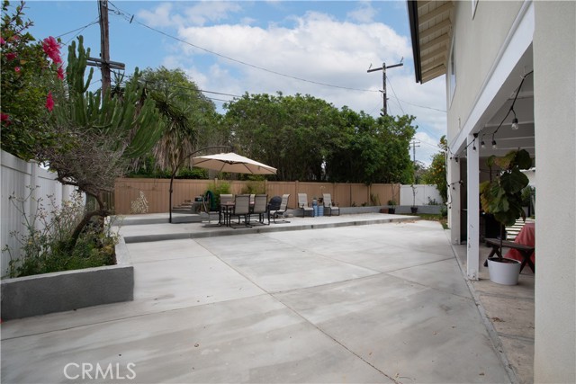 2750 San Carlos Lane, Costa Mesa CA: https://media.crmls.org/medias/863c9a1c-5ca1-4284-95ff-a0173500ce47.jpg