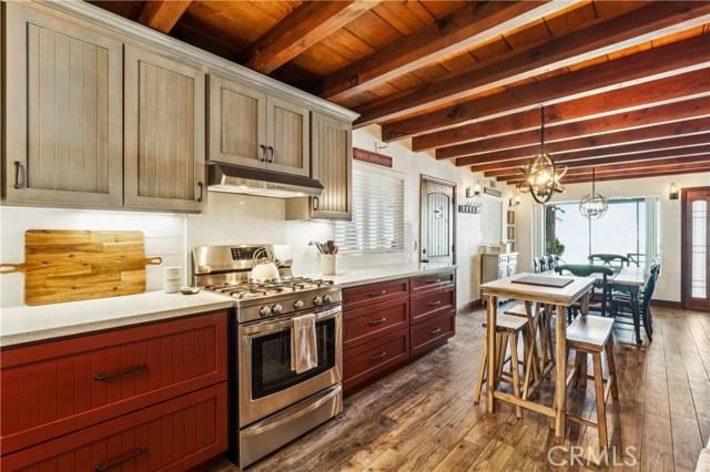 Detail Gallery Image 10 of 29 For 22988 Valley View, Crestline,  CA 92325 - 3 Beds | 2 Baths