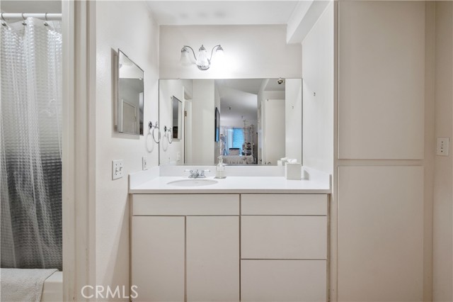 Detail Gallery Image 16 of 30 For 565 Esplanade #202,  Redondo Beach,  CA 90277 - 1 Beds | 1 Baths