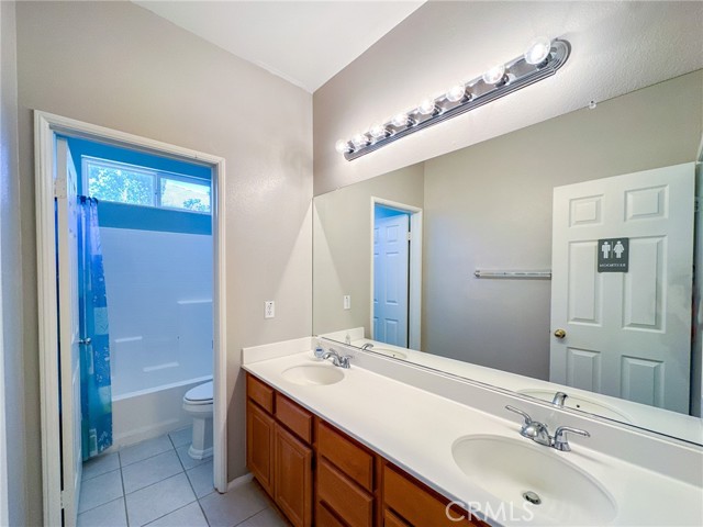 Detail Gallery Image 29 of 59 For 5121 Vista Dr, Palmdale,  CA 93551 - 4 Beds | 4 Baths