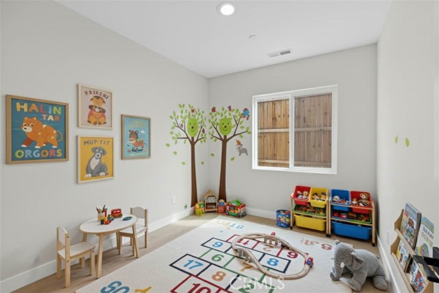 Detail Gallery Image 8 of 14 For 16897 Gunnerson, Lake Elsinore,  CA 92530 - 2 Beds | 2 Baths