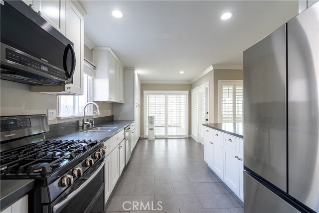 Detail Gallery Image 14 of 40 For 17200 Willard, Lake Balboa,  CA 91406 - 3 Beds | 2/1 Baths