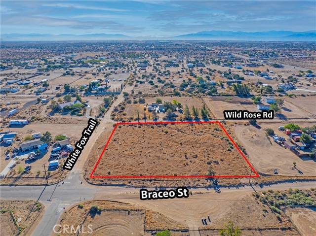 9875 Braceo Street, Oak Hills CA: https://media.crmls.org/medias/8641b7dc-a735-400b-9ea1-a867209e8f14.jpg