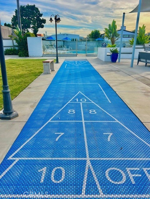 Detail Gallery Image 32 of 39 For 237 Plymouth Ave, Newport Beach,  CA 92660 - 3 Beds | 2 Baths