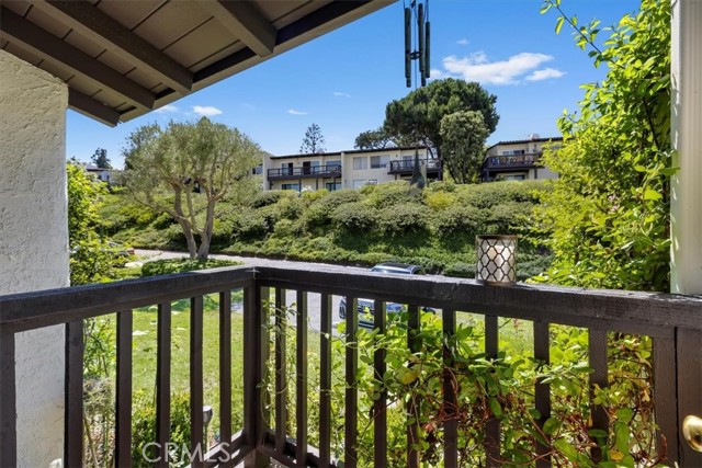 92 Cottonwood Circle, Rolling Hills Estates CA: https://media.crmls.org/medias/86430b5c-6136-40e9-bf2e-dada26bf6fd6.jpg